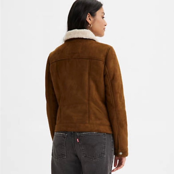 Levi’s Shearling Trucker Jacket - Picture 2 of 4